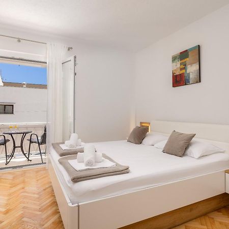 Apartments Paladin Makarska Exterior photo