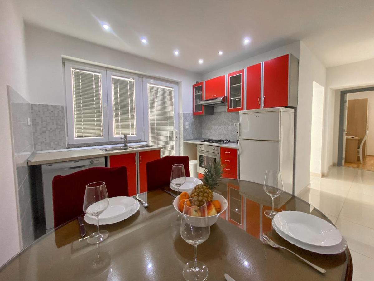Apartments Paladin Makarska Exterior photo