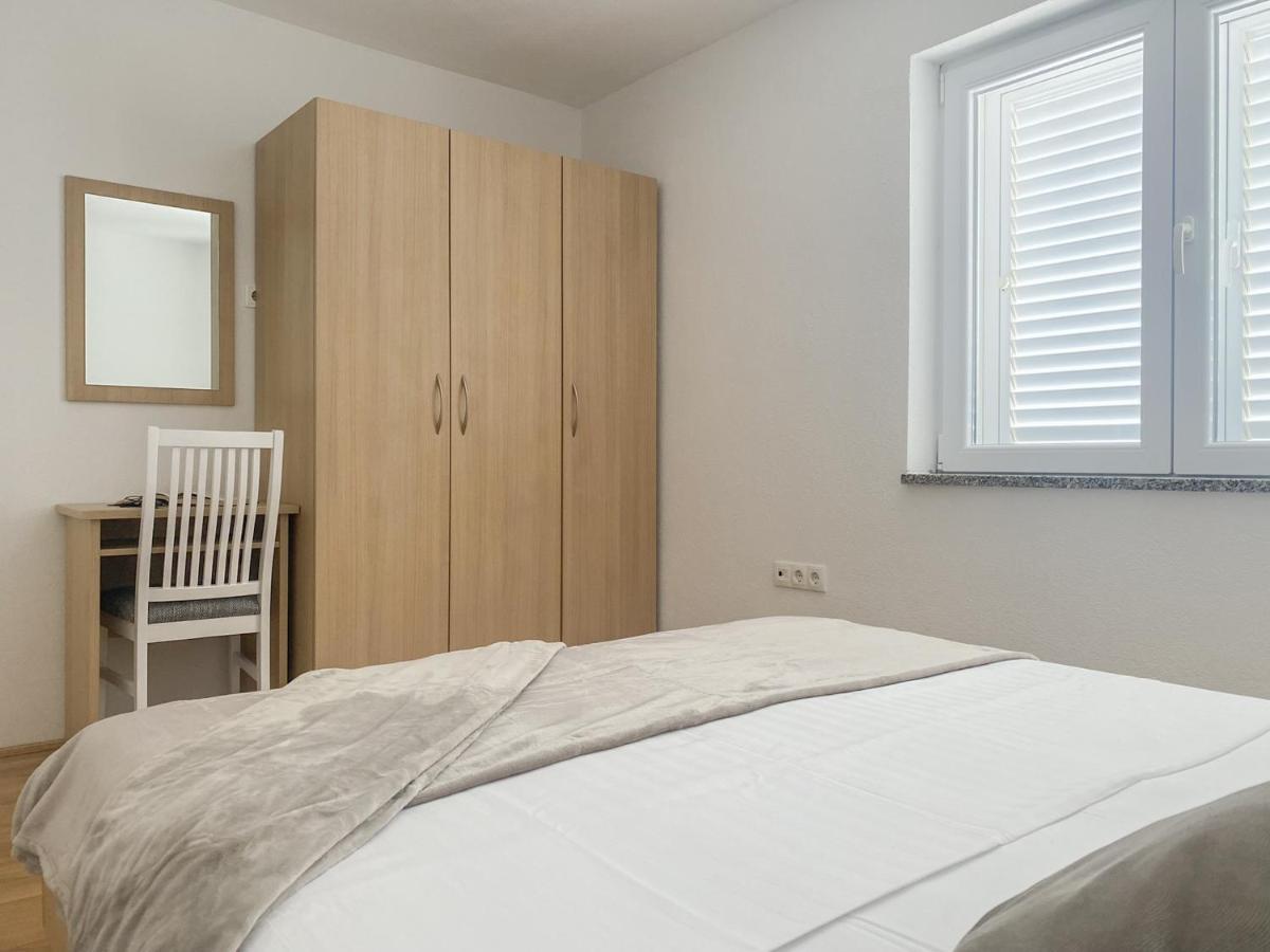 Apartments Paladin Makarska Exterior photo