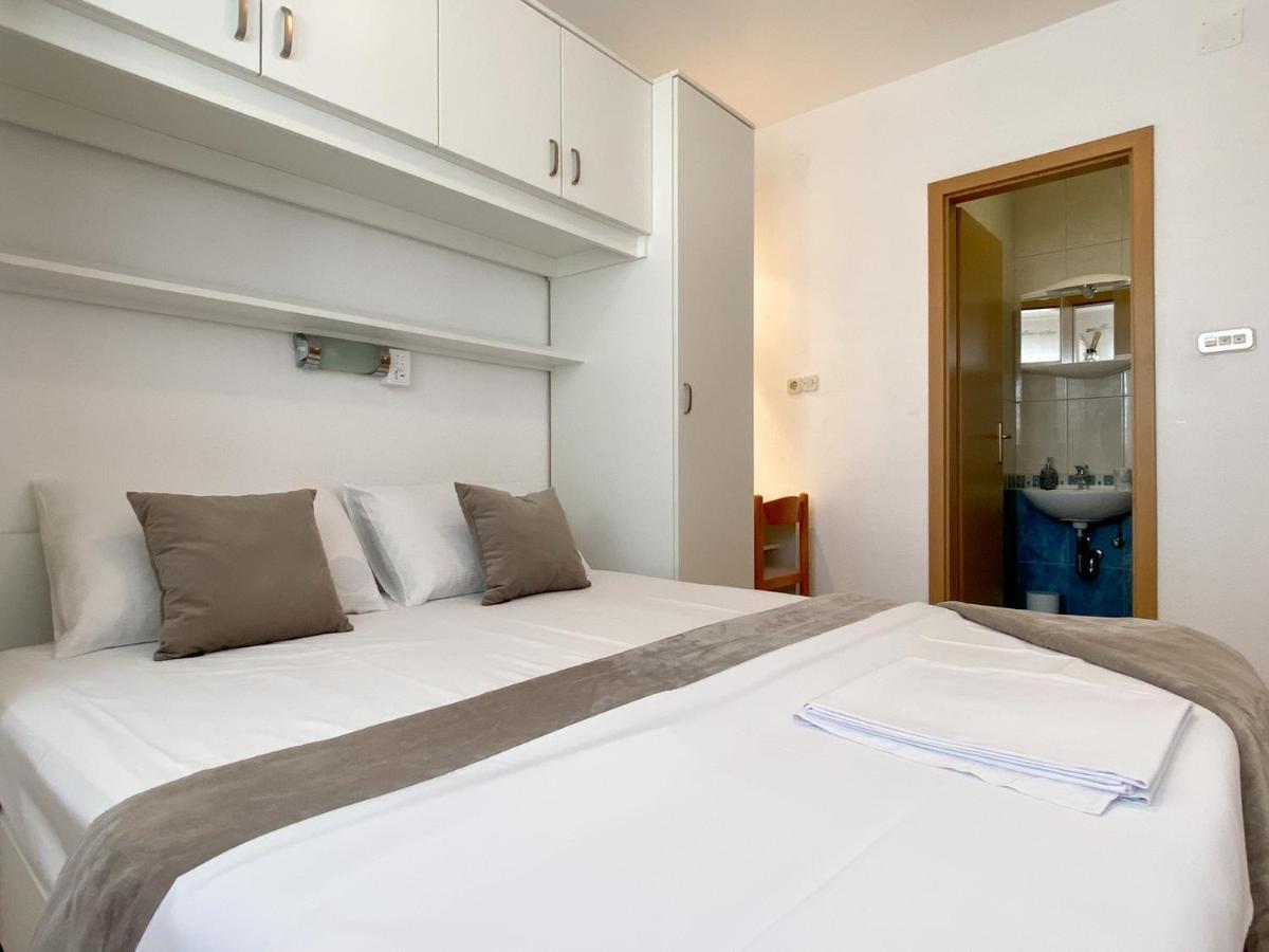 Apartments Paladin Makarska Exterior photo