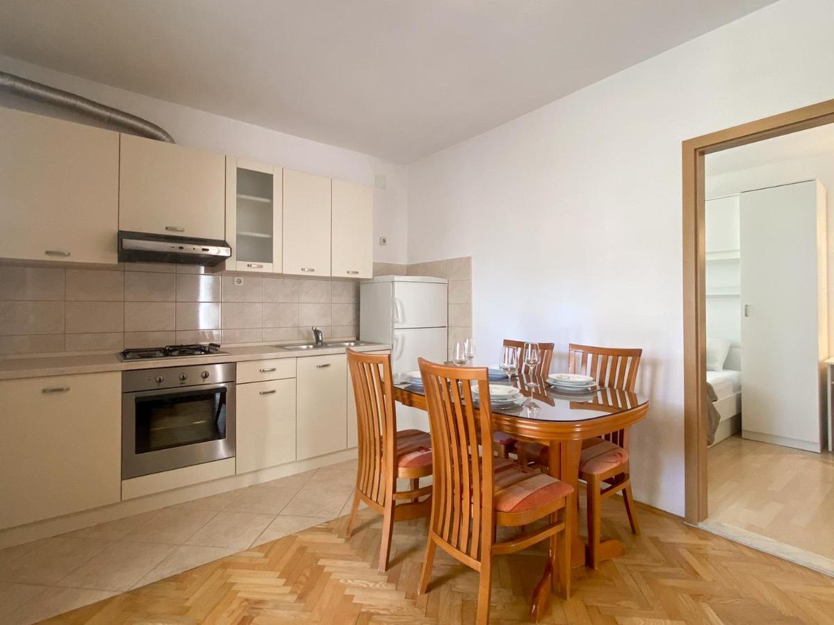 Apartments Paladin Makarska Exterior photo