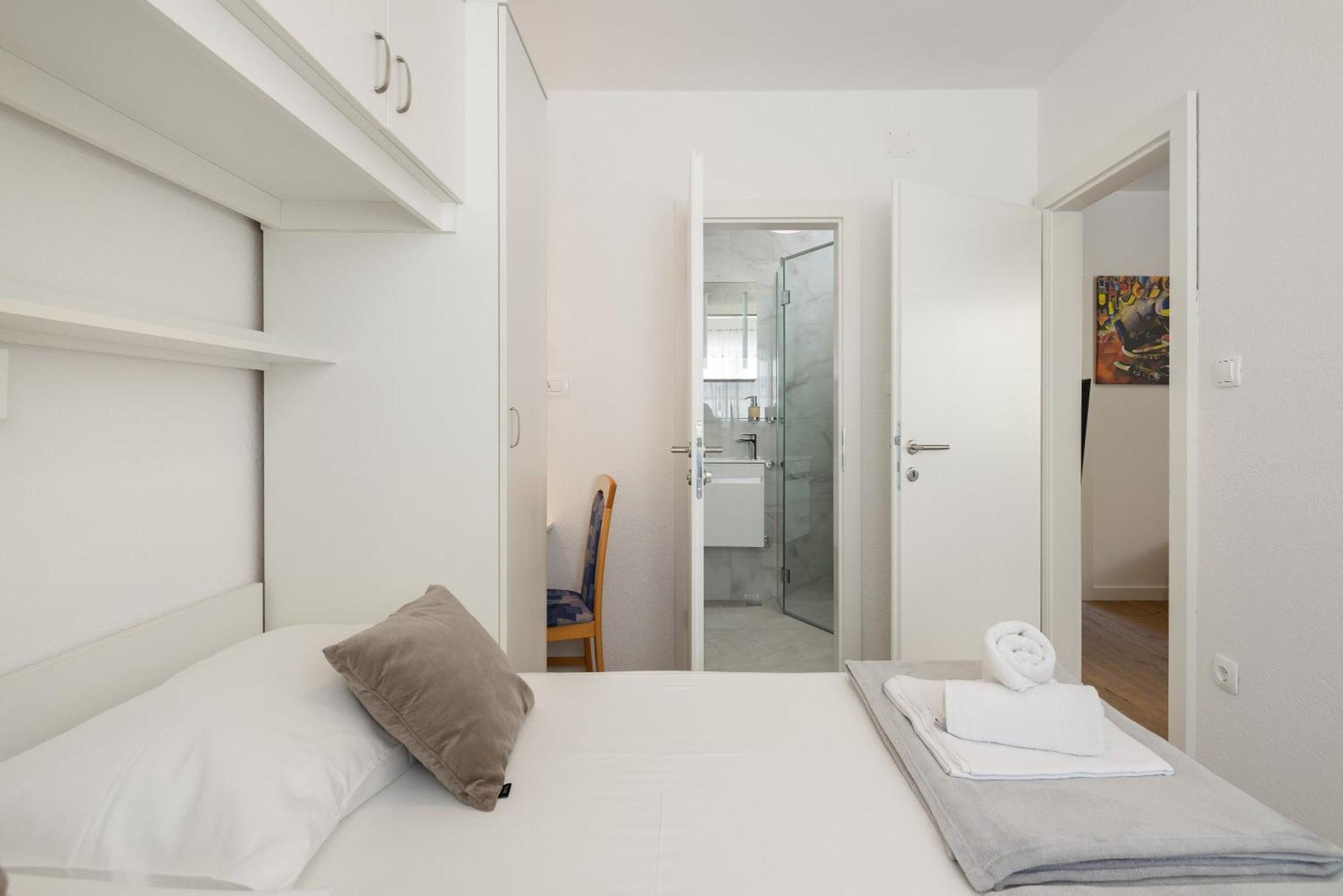 Apartments Paladin Makarska Exterior photo