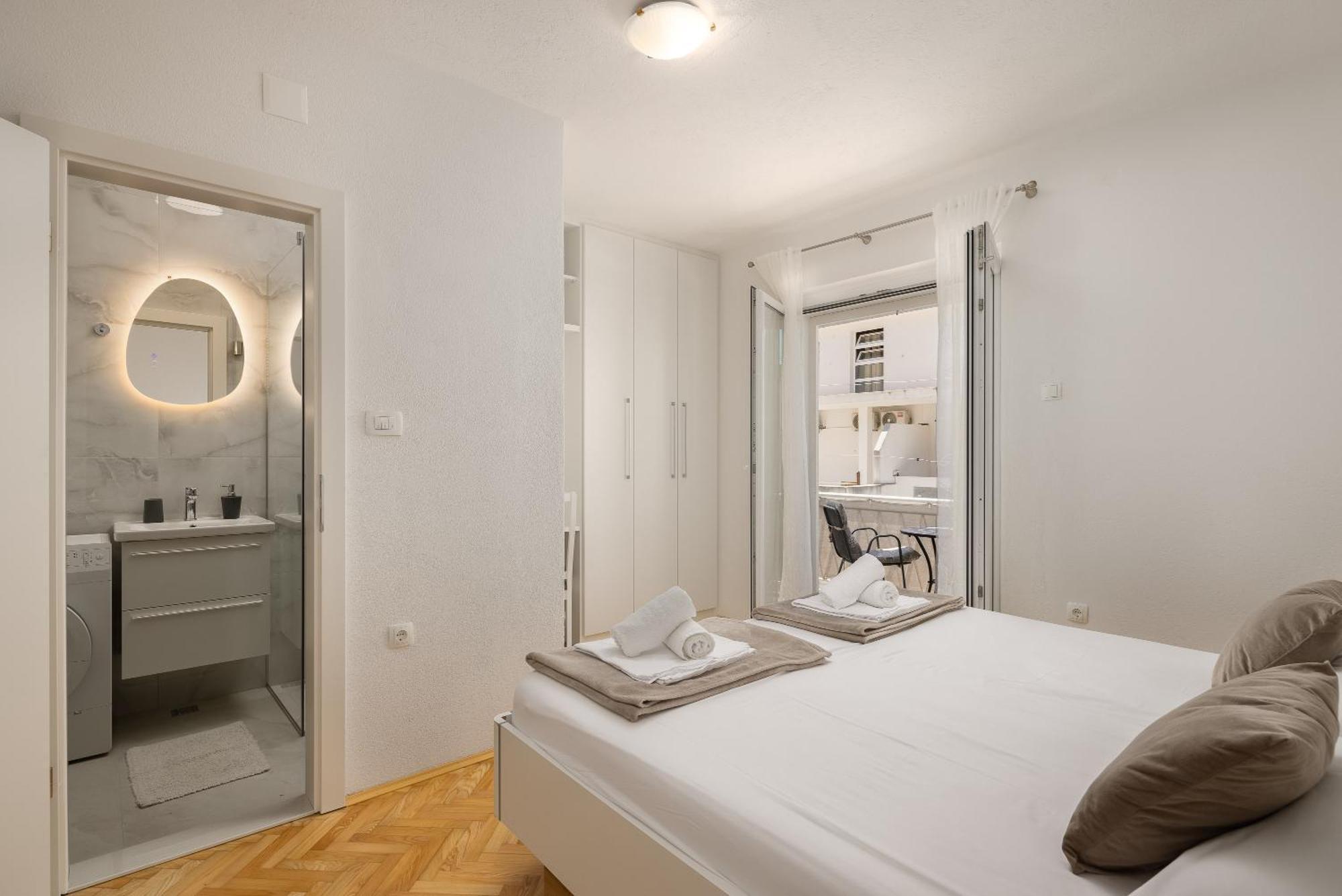 Apartments Paladin Makarska Exterior photo