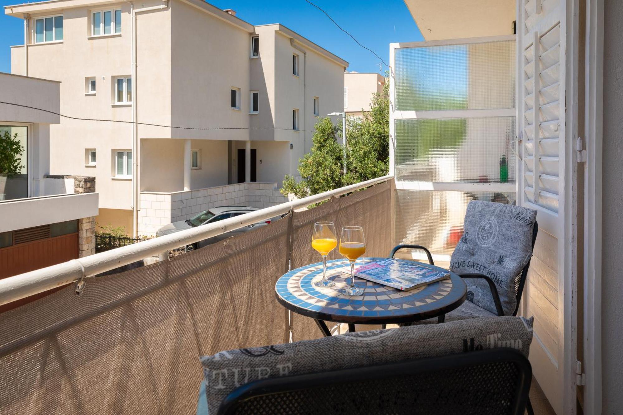 Apartments Paladin Makarska Exterior photo