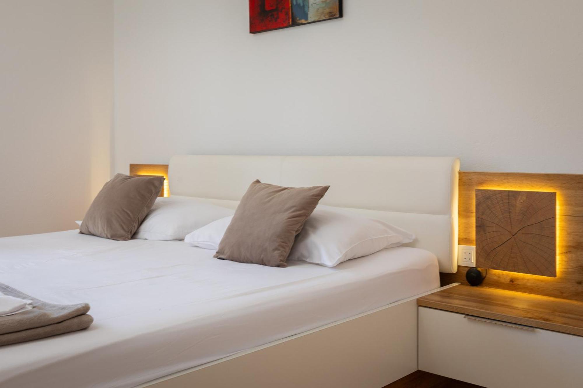 Apartments Paladin Makarska Exterior photo